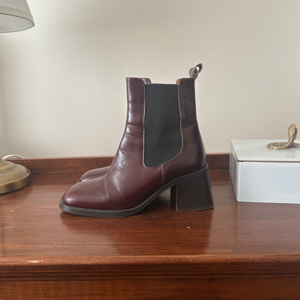 Jonak Paris - Burgundy Leather Chelsea Boot with Block Heel - Picture 2 of 4